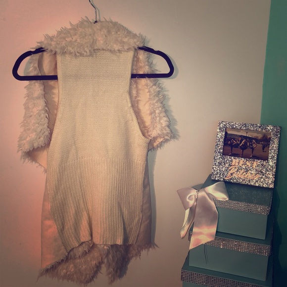 vest - Picture 1 of 2